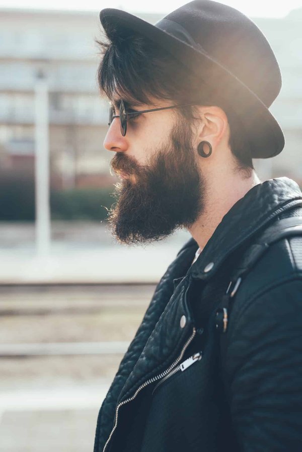 Comment Choisir des Boucles d'Oreilles Masculines