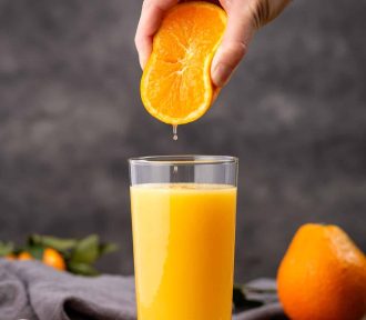 Les raisons de privilégier d’autres options au jus d’orange matinal